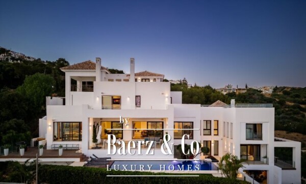 photo 5 Villa - Marbella East - Ref: 8014