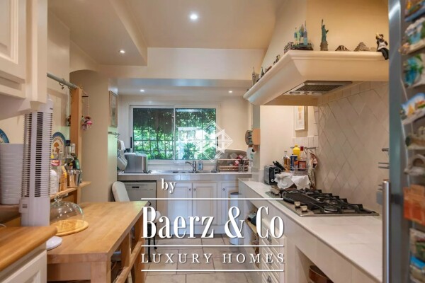 photo 11 Rare - walking distance from the village