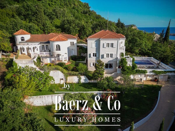 photo 3 Elegant Villas on Superb location in Sveti Stefan