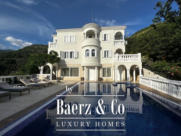 photo 10 Elegant Villas on Superb location in Sveti Stefan