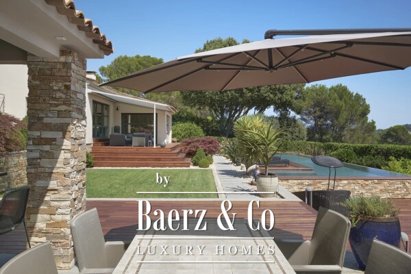 photo 5 Contemporary Provençal villa with a unique view