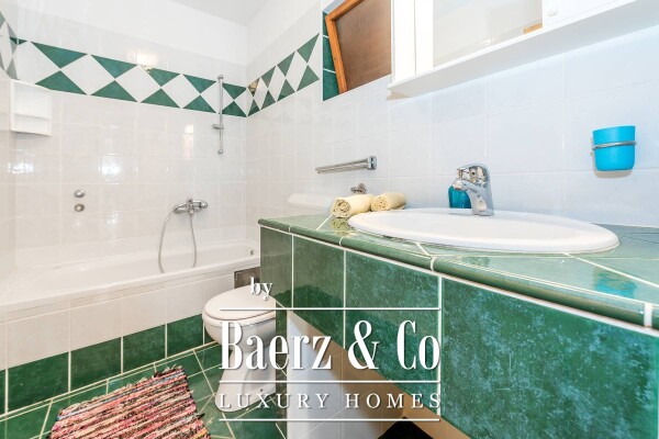 photo 6 Šibenik, Grebaštica, house with apartments second row from the sea