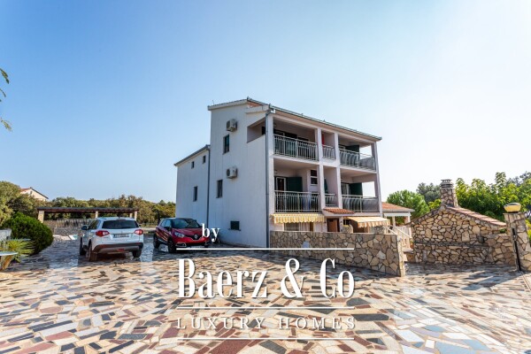 photo 9 Vinišće, house with swimming pool and 6 apartments with 1,000 m2 plot of land