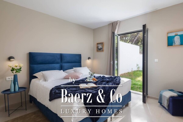 photo 15 Brac, modern villa with pool located in a natural bay