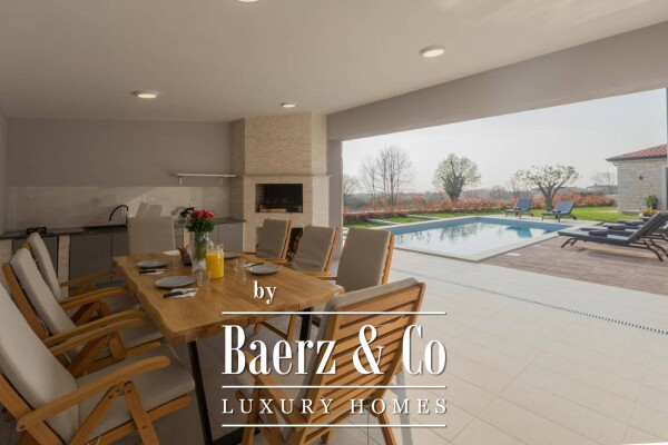 photo 19 Sveti Lovreč, a beautiful villa with a swimming pool on a landscaped garden of 1874m2