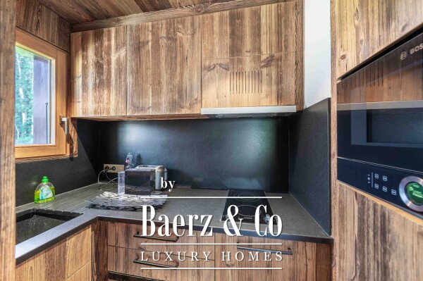 photo 3 TWO ROOM APARTMENT - CALVAIRE AREA - CLOSE TO VILLAGE CENTRE