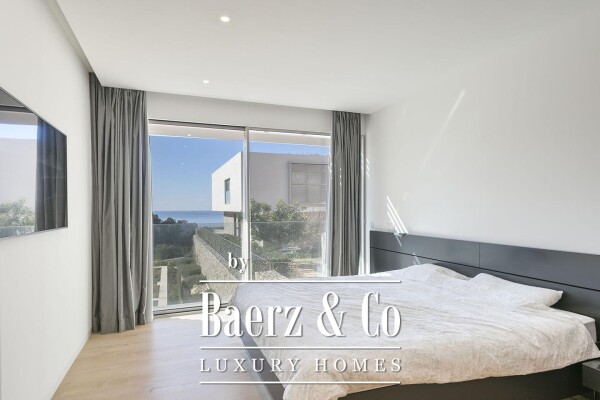 photo 15 Modern villa with privacy overlooking the Mediterranean