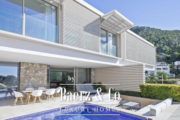 photo 19 Modern villa with privacy overlooking the Mediterranean