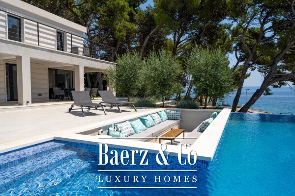 photo 4 Brač, villa in a beautiful position, 1st row by the sea