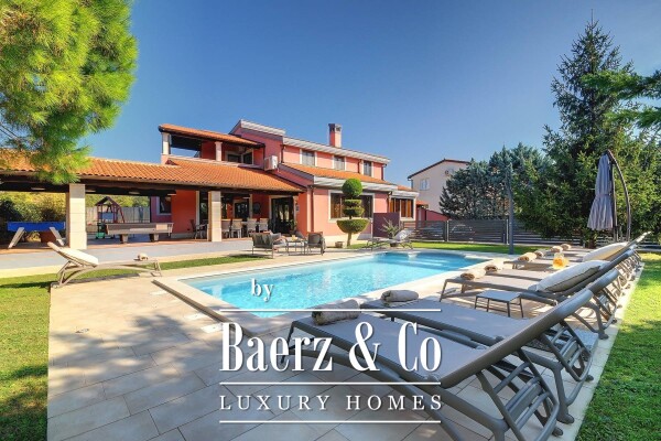 photo 6 Pula, Veli Vrh - beautiful luxurious and modern house 347 m2 with a pool of 27 m2