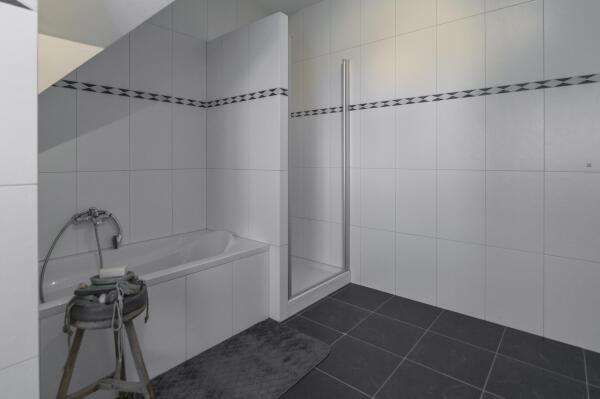 photo 35 Hout 9