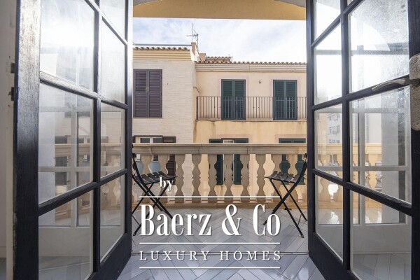 photo 12 Bright Penthouse with large private Roof Terrace and Port views