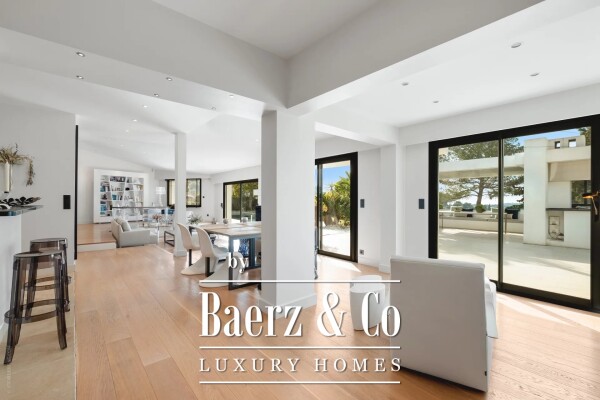 photo 18 Magnificent Californian Villa Offering  Breathtaking View