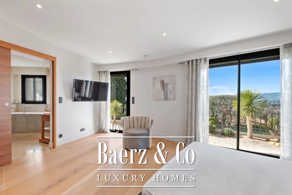 photo 26 Magnificent Californian Villa Offering  Breathtaking View