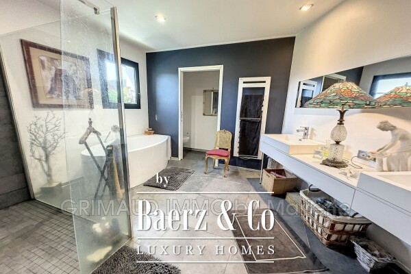 photo 14 Contemporary villa with views of the vineyards and pool