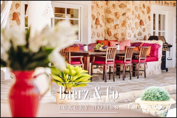 photo 20 Authentic Villa facing the Golf Course