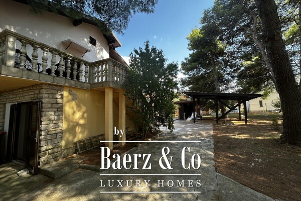 photo 6 Ugljan, beautiful house on an impressive 1405 m2, 100 m from the beach