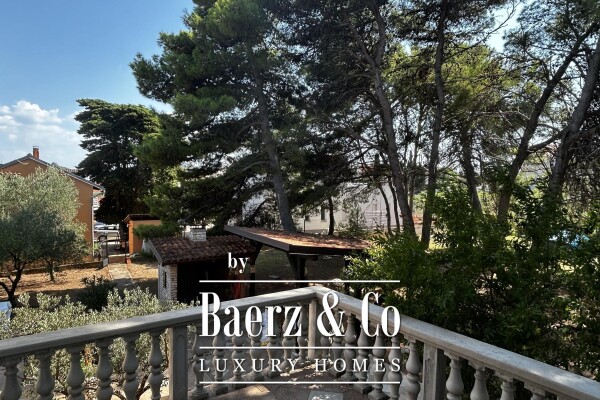 photo 23 Ugljan, beautiful house on an impressive 1405 m2, 100 m from the beach