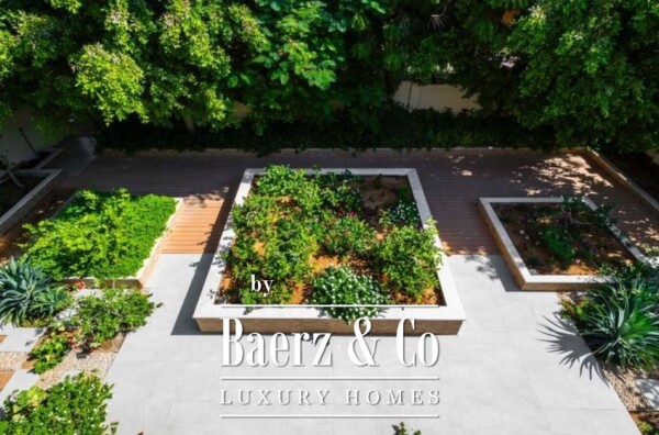 photo 10 Exclusive 5-Bedroom Villa for Sale in Victory Heights, Dubai