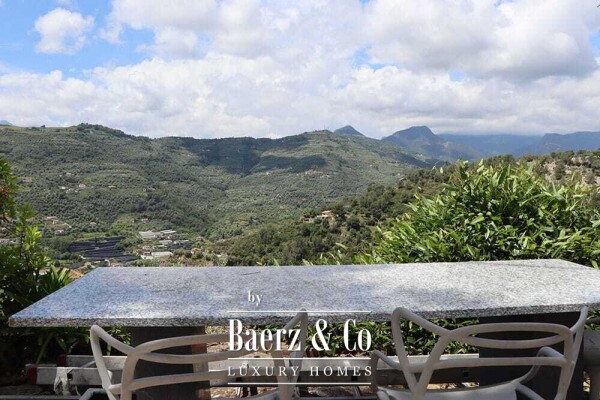 photo 52 Villa for sale 166 m²