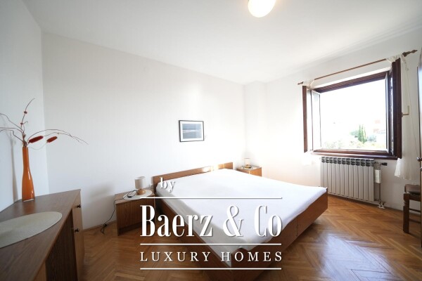 photo 10 Zadar, Diklo villa first row to the sea divided into three floors NKP 377 m2