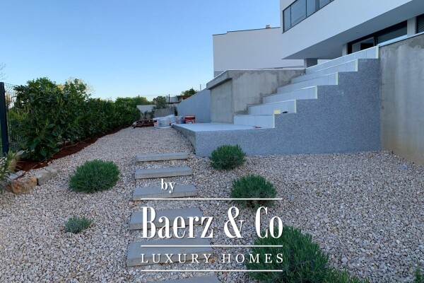 photo 9 Krk, luxury villa of 260m2 on a plot of 885m2