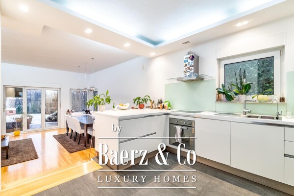 photo 1 Zagreb, Donji Bukovac, an attractive self-standing house of 224 m2