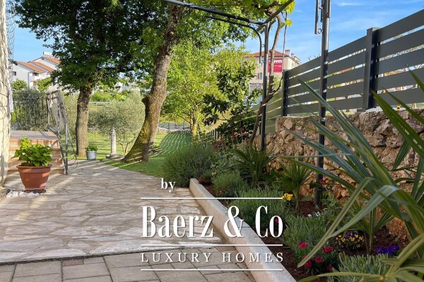 photo 7 Rovinj, Rovinjsko Selo, elegant, luxurious house 380 m2 with 4 residential units and a beauutifu...