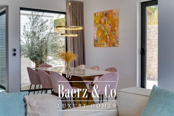 photo 10 Podstrana, moderna vila s bazenom i otvorenim pogledom na more