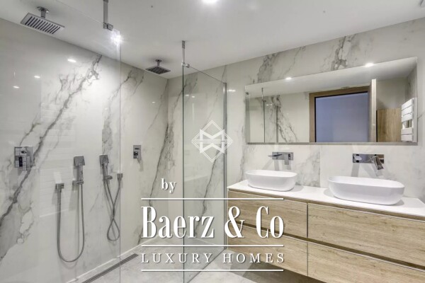 photo 11 Villa with sea view in a gated domain