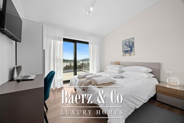 photo 27 Istria, Banjole, semi-detached villa first row to the sea 244 m2 with a view of the Marina