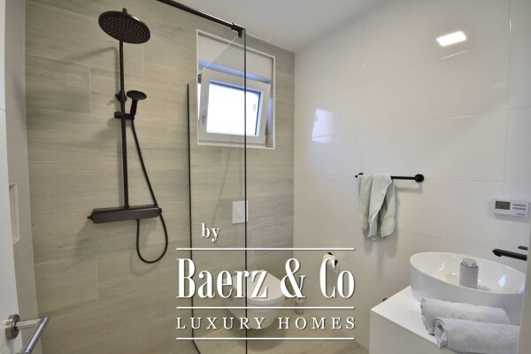 photo 11 Vodice, beautiful villa with apartments