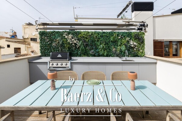 photo 2 Triplex with historic soul and private terrace in the heart of Palma