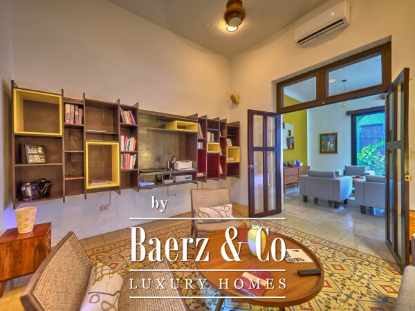 photo 1 Villa Rosa - Perfection in Santa Ana district, 3 bedroom + garage