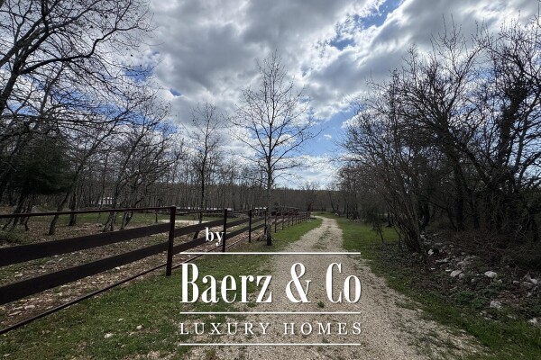 photo 10 Istria, Kringa, Spacious 4-Hectare Estate for Equestrian Tourism with a Holiday Home and Pool