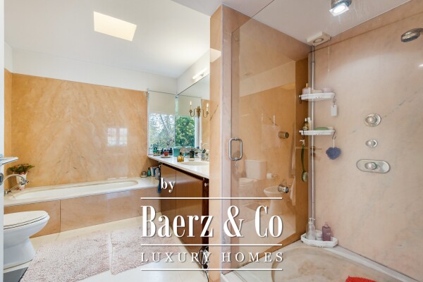 photo 22 Timeless Elegance in the Heart of Hollywood