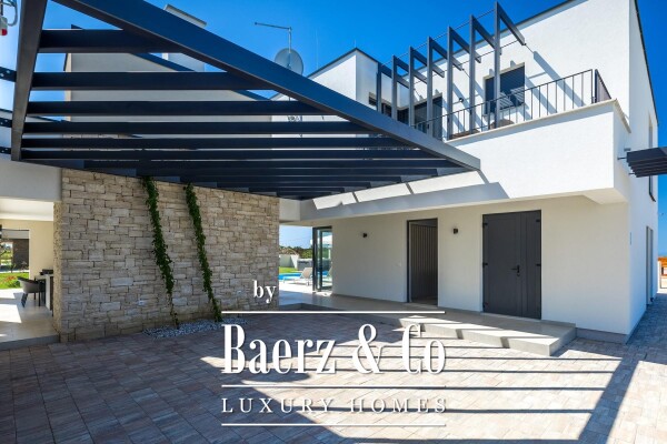 photo 2 Istria, Brtonigla, modern villa with swimming pool and jacuzzi