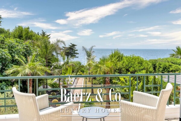 photo 9 RARE – Seafront Apartment with Private Garden and Dock – Anthéor