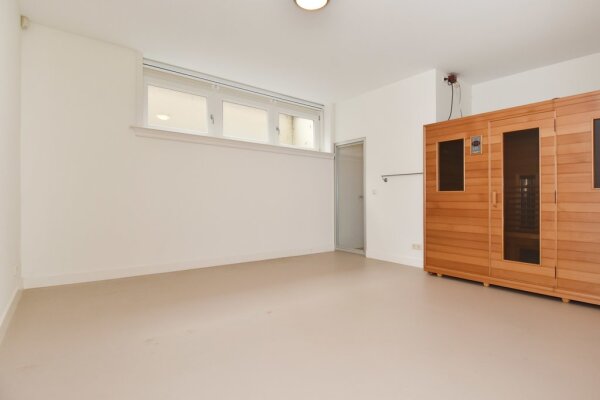 photo 28 Oostsingel 183