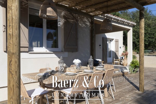 photo 3 Panoramic View and Tranquility – 4-Bedroom Villa with Studio