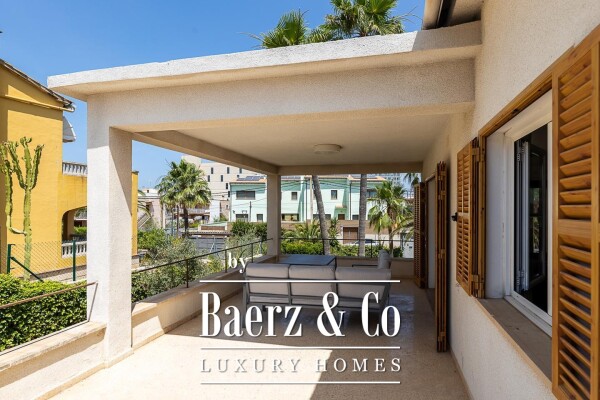 photo 10 Exclusive Villa with Vacation License in Arenal area, Palma