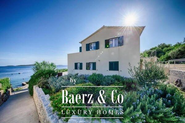 photo 5 Vis first row by the sea modern house 275 m2 net floor area on a 584 m2 plot