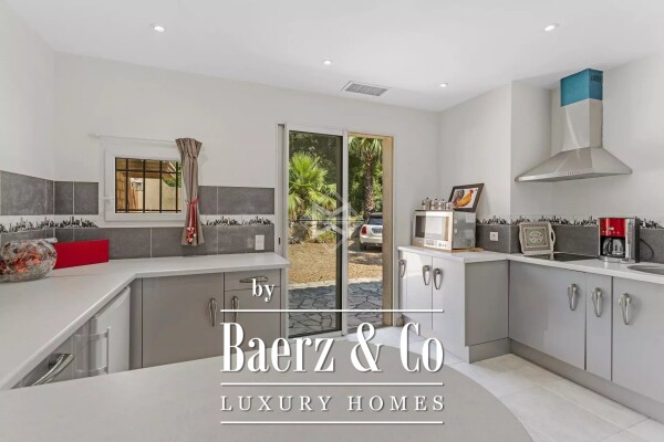 photo 8 High-end property in the heart of Cavalaire-sur-Mer