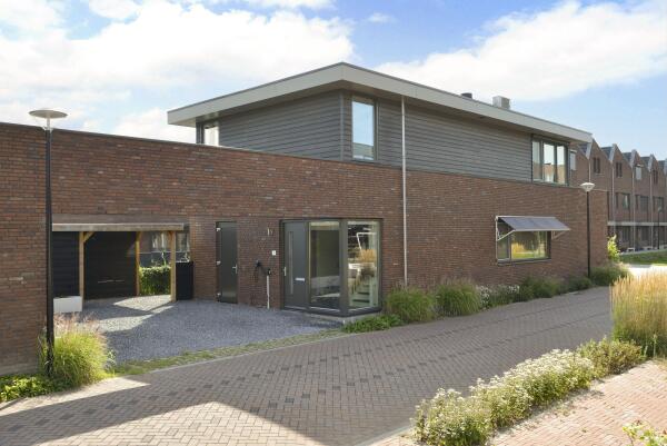 photo 1 Aan het Spoor 5