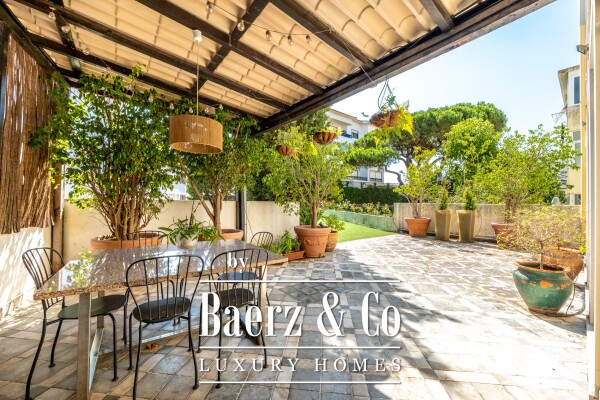 photo 12 5 bedroom villa with swimming pool in the historic area of Parede