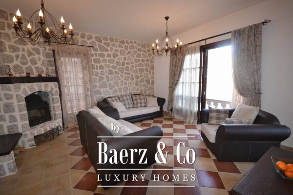 photo 18 Villa in the first line to the sea in Boka Bay