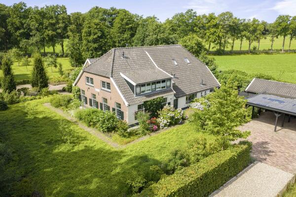 photo 2 Markeloseweg 25