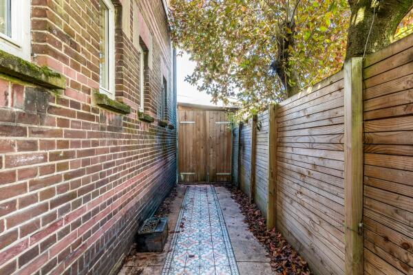 photo 70 Hilleniussingel 25