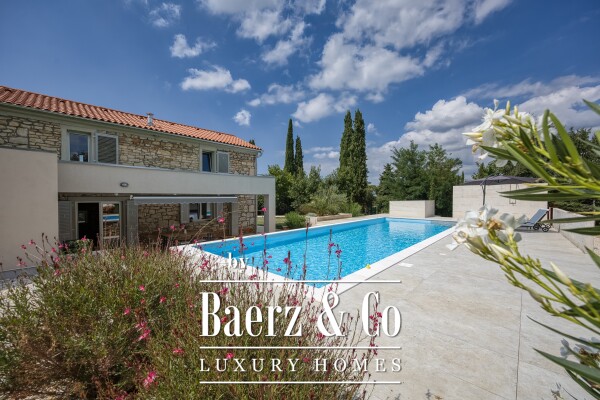 photo 5 Luxury Stone Residence on a Spacious Estate near Višnjan