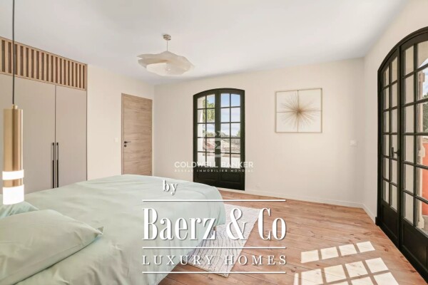 photo 16 Castellaras and absolute quiet, renovated Florentine villa